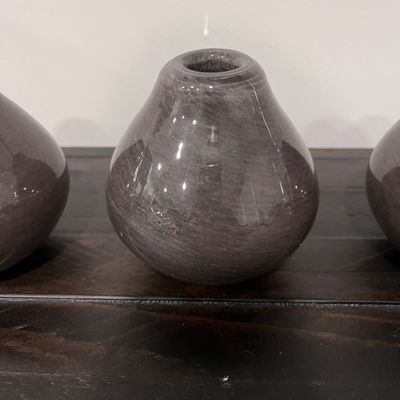 Gray glass bud vase set of 3 - Picture 2 of 3